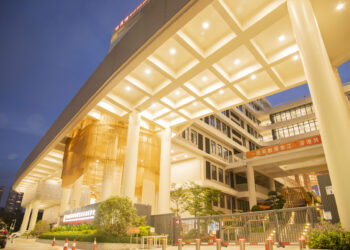 深圳香港培侨书院龙华信义学校