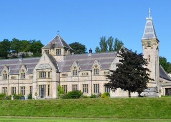 米德尔顿学院 （Myddelton College）