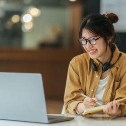 学前英语课程（Pre-sessional English）